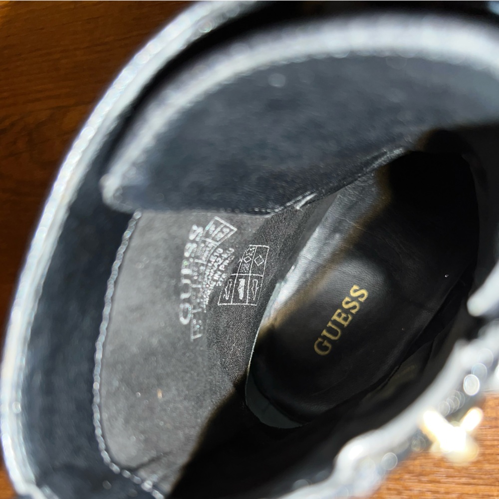 Guess Black Leather Gold Accent Lace Up Zip Moto Combat Ankle Boots Size 6.5 - Picture 12 of 13